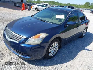 2008 Nissan Altima 2.5 with VIN 1N4AL21E08C231918, listed as a IAAI auction lot 42000914 with 191,057 mi miles. Bid and sale history available at carsss.com. Image 2.