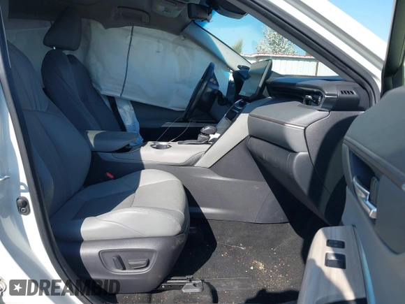 2021 Toyota Venza LE with VIN JTEAAAAH8MJ060065, listed as a IAAI auction lot 42099481 with 64,116 mi miles and . Bid and sale history available at DreamBid. Image 5.