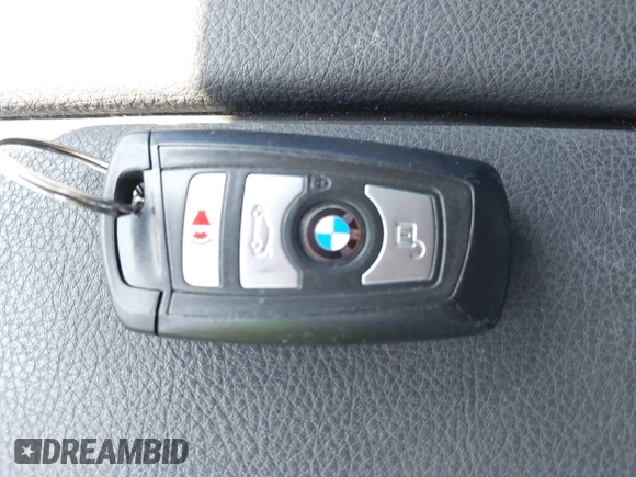 2016 BMW 5 Series 528i z VIN WBA5A5C50GG355305, wystawiony jako IAAI lot #42386374 z przebiegiem 136 439 mil mil oraz . Historia ofert i sprzedaży dostępna na DreamBid. Obrazek 11.