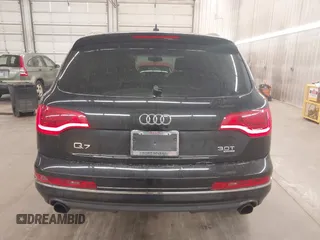2015 Audi Q7 Premium с VIN WA1CGAFE1FD001624, выставлен на аукционе IAAI как лот 42385107 с пробегом 102 360 миль миль и . История ставок и продаж доступна на DreamBid. Изображение 17.