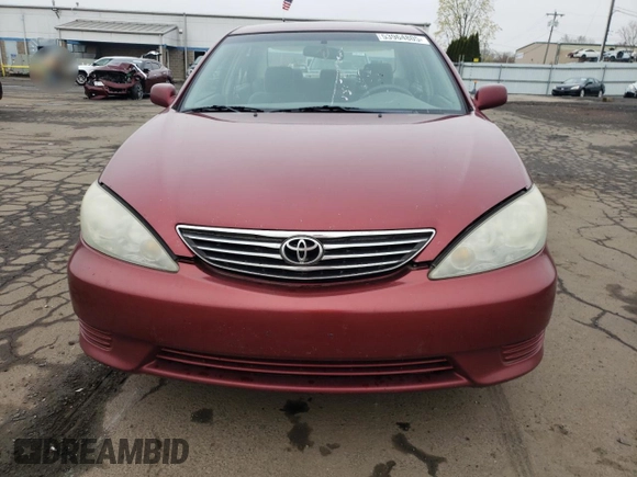 2005 Toyota Camry LE with VIN 4T1BF32K35U102265, listed as a Copart auction lot 53964805 with 174,150 mi miles and Salvage Title. Bid and sale history available at DreamBid. Image 5.
