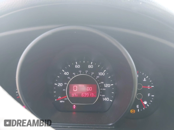 2016 Kia Soul + z VIN KNDJP3A50G7349026, wystawiony jako IAAI lot #42260782 z przebiegiem 63 913 mil mil oraz . Historia ofert i sprzedaży dostępna na DreamBid. Obrazek 7.