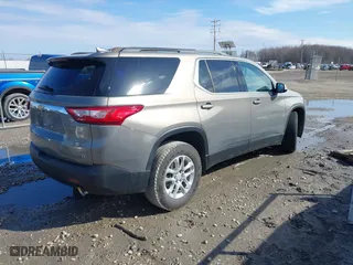 2019 Chevrolet Traverse LT Cloth with VIN 1GNEVGKW9KJ177989, listed as a IAAI auction lot 41877639 with 81,277 mi miles. Bid and sale history available at carsss.com. Image 4.