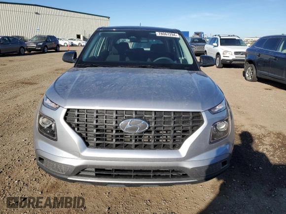 2024 Hyundai Venue SE with VIN KMHRB8A35RU311398, listed as a Copart auction lot 78067294 with 25,881 mi miles and Clean Title. Bid and sale history available at DreamBid. Image 5.