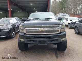 2009 Chevrolet Silverado 1500 LTZ with VIN 3GCEK33309G212297, listed as a IAAI auction lot 41716572 with 158,451 mi miles. Bid and sale history available at carsss.com. Image 12.