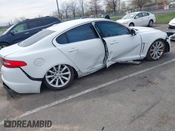 2012 Jaguar XF z VIN SAJWA0FB5CLS44974, wystawiony jako IAAI lot #41968948 z przebiegiem 105 361 mil mil oraz . Historia ofert i sprzedaży dostępna na DreamBid. Obrazek 6.
