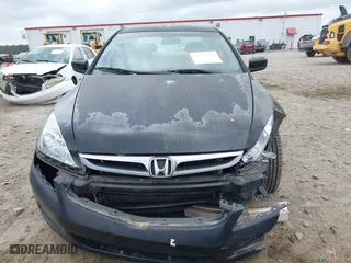 2006 Honda Accord Sdn LX SE with VIN 1HGCM56306A042513, listed as a IAAI auction lot 41926320 with 214,684 mi miles. Bid and sale history available at carsss.com. Image 12.