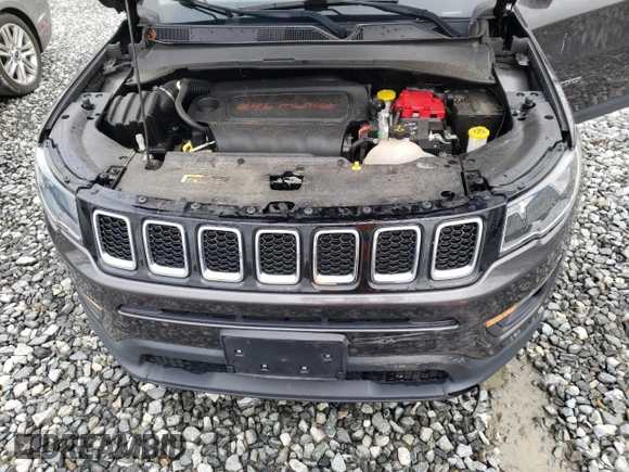 2020 Jeep Compass Latitude with VIN 3C4NJDBB2LT228128, listed as a Copart auction lot 57214605 with 46,218 mi miles and Salvage title. Bid and sale history available at DreamBid. Image 12.