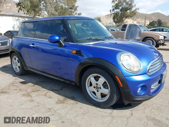 2011 MINI Hardtop with VIN WMWSU3C54BT097742, listed as a IAAI auction lot 42129645 with 115,679 mi miles and . Bid and sale history available at DreamBid. Image 1.