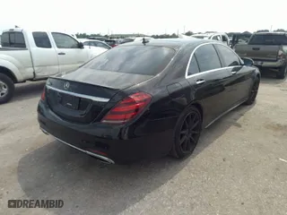 2019 Mercedes-Benz S-Class S 560 with VIN WDDUG8DB4KA434979, listed as a IAAI auction lot 39486958 with 105,942 mi miles. Bid and sale history available at carsss.com. Image 4.