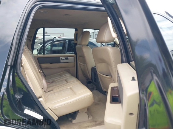 2013 Ford Expedition XLT z VIN 1FMJU1H53DEF16906, wystawiony jako IAAI lot #42196613 z przebiegiem 203 071 mil mil oraz . Historia ofert i sprzedaży dostępna na DreamBid. Obrazek 8.