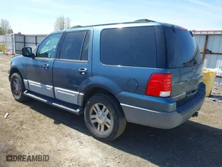 2003 Ford Expedition Special Service with VIN 1FMFU15L93LB76356, listed as a IAAI auction lot 42025355 with 246,060 mi miles. Bid and sale history available at carsss.com. Image 3.