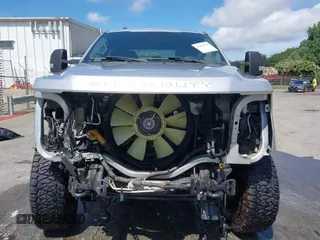 2019 Ford F-250 XL with VIN 1FT7W2BT9KEE35217, listed as a IAAI auction lot 42309355 with 196,739 mi miles and . Bid and sale history available at DreamBid. Image 13.