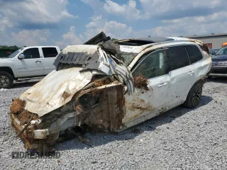2021 Volvo XC90 Momentum with VIN YV4A22PK4M1765906, listed as a Copart auction lot 62026415 with Not provided miles and Salvage title. Bid and sale history available at DreamBid. Image 1.