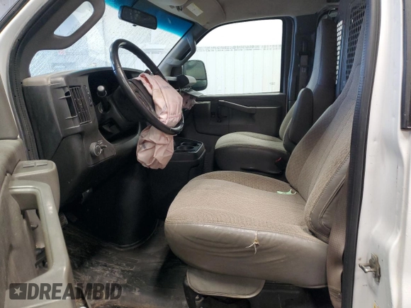2020 GMC Savana Cargo z VIN 1GTW7AFG0L1217675, wystawiony jako Copart lot #78230534 z przebiegiem 91 543 mil mil oraz Szkoda całkowita • Salvage title. Historia ofert i sprzedaży dostępna na DreamBid. Obrazek 7.
