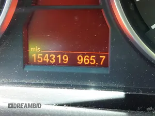 2007 BMW 3 Series 328i с VIN WBAVA37537NL16671, выставлен на аукционе IAAI как лот 42553608 с пробегом 154 319 миль миль и . История ставок и продаж доступна на DreamBid. Изображение 7.