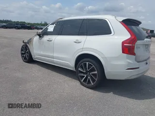 2022 Volvo XC90 Momentum with VIN YV4A22PK9N1828015, listed as a IAAI auction lot 37161443 with 1 mi miles. Bid and sale history available at carsss.com. Image 3.