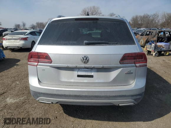 2018 Volkswagen Atlas SE z VIN 1V2LR2CA4JC520784, wystawiony jako Copart lot #47421325 z przebiegiem 170 018 mil mil oraz Szkoda całkowita • Salvage title. Historia ofert i sprzedaży dostępna na DreamBid. Obrazek 6.