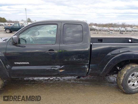 2010 Toyota Tacoma with VIN 5TEUU4EN8AZ696495, listed as a IAAI auction lot 41476399 with 141,396 mi miles and . Bid and sale history available at DreamBid. Image 14.