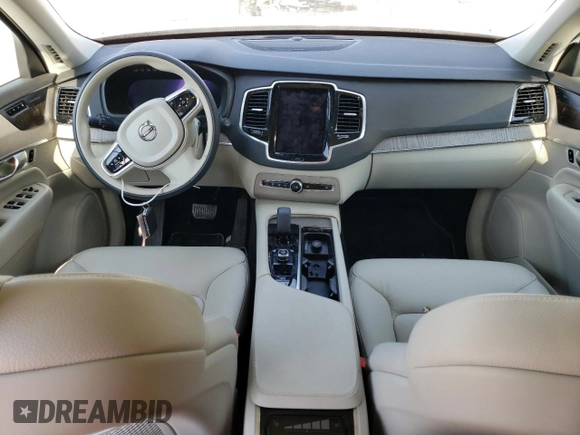 2024 Volvo XC90 Plus Bright Theme z VIN YV4062JE4R1154350, wystawiony jako Copart lot #47663595 z przebiegiem 21 626 mil mil oraz Szkoda całkowita • Salvage title. Historia ofert i sprzedaży dostępna na DreamBid. Obrazek 8.