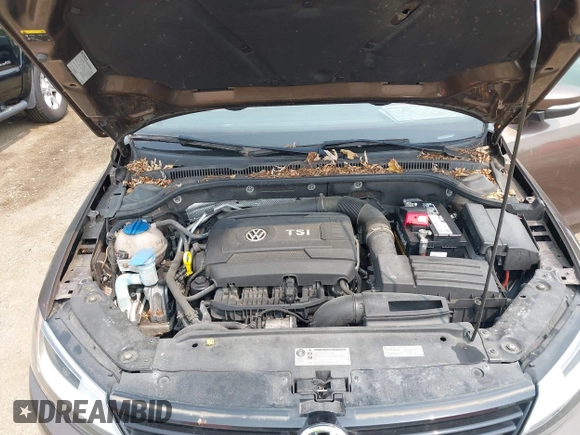 2014 Volkswagen Jetta SE with VIN 3VWD07AJ7EM251973, listed as a IAAI auction lot 42415573 with 124,323 mi miles and . Bid and sale history available at DreamBid. Image 10.