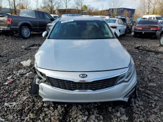2019 Kia Optima LX z VIN 5XXGT4L30KG343606, wystawiony jako Copart lot #79975014 z przebiegiem 181 728 mil mil oraz Szkoda całkowita • Salvage title. Historia ofert i sprzedaży dostępna na DreamBid. Obrazek 5.