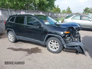 2017 Jeep Cherokee Latitude z VIN 1C4PJLCB4HW514467, wystawiony jako IAAI lot #42398729 z przebiegiem 85 001 mil mil oraz . Historia ofert i sprzedaży dostępna na DreamBid. Obrazek 1.