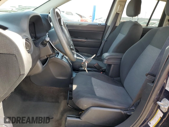2016 Jeep Compass Sport z VIN 1C4NJCBA6GD715460, wystawiony jako Copart lot #50365005 z przebiegiem 104 138 mil mil oraz Szkoda całkowita • Salvage title. Historia ofert i sprzedaży dostępna na DreamBid. Obrazek 7.