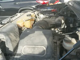 2018 Ford F-150 XL z VIN 1FTEX1EB2JKC81273, wystawiony jako IAAI lot #42261458 z przebiegiem 204 928 mil mil oraz . Historia ofert i sprzedaży dostępna na DreamBid. Obrazek 19.