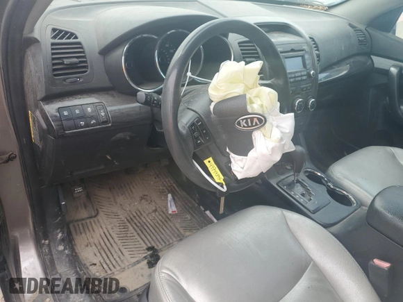 2012 Kia Sorento LX with VIN 5XYKT3A63CG212684, listed as a Copart auction lot 49747395 with Not Provided miles and Salvage Title. Bid and sale history available at DreamBid. Image 8.
