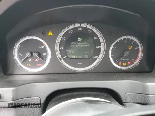 2009 Mercedes-Benz C 300 Sport z VIN WDDGF81X49R060255, wystawiony jako Copart lot #59000145 z przebiegiem Nie podano mil oraz Czysty tytuł • Clean title. Historia ofert i sprzedaży dostępna na DreamBid. Obrazek 9.