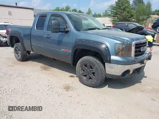 2008 GMC Sierra 1500 z VIN 2GTEK19Y681104006, wystawiony jako IAAI lot #42436838 z przebiegiem 212 651 mil mil oraz . Historia ofert i sprzedaży dostępna na DreamBid. Obrazek 1.