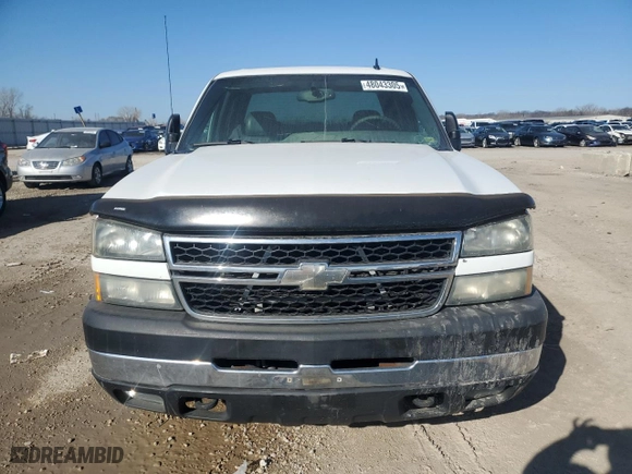 2006 Chevrolet Silverado 3500 SRW Wrk Trk with VIN 1GCHK33D26F252450, listed as a Copart auction lot 48043305 with 0 mi miles and Clean Title. Bid and sale history available at carsss.com. Image 5.