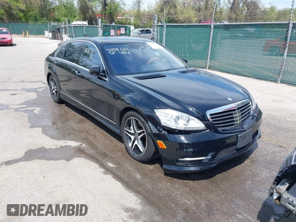 2010 Mercedes-Benz S 550 with VIN WDDNG8GB3AA308918, listed as a IAAI auction lot 42087311 with 135,878 mi miles and . Bid and sale history available at DreamBid. Image 1.