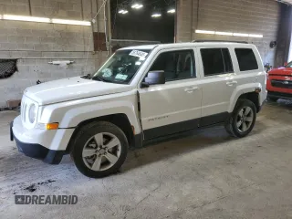 2014 Jeep Patriot Latitude z VIN 1C4NJRFB0ED664637, wystawiony jako Copart lot #58764545 z przebiegiem 152 470 mil mil oraz Szkoda całkowita • Salvage title. Historia ofert i sprzedaży dostępna na DreamBid. Obrazek 1.