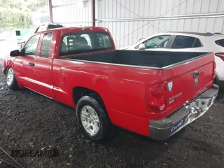 2006 Dodge Dakota SLT with VIN 1D7HE42K16S663994, listed as a IAAI auction lot 40458782 with 208,288 mi miles and . Bid and sale history available at carsss.com. Image 3.