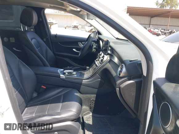 2016 Mercedes-Benz GLC 300 z VIN WDC0G4JB7GF029144, wystawiony jako IAAI lot #42806241 z przebiegiem 75 528 mil mil oraz . Historia ofert i sprzedaży dostępna na DreamBid. Obrazek 5.