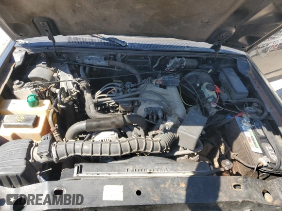 2000 Ford Ranger XL with VIN 1FTYR14V7YTA80976, listed as a Copart auction lot 83886484 with 224,594 mi miles and Salvage Title. Bid and sale history available at carsss.com. Image 12.