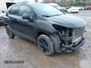 2019 Chevrolet Trax LT with VIN 3GNCJPSB3KL361253, listed as a IAAI auction lot 41946860 with 96,170 mi miles. Bid and sale history available at carsss.com. Image 1.