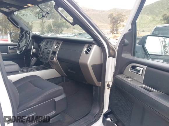 2016 Ford Expedition EL XLT with VIN 1FMJK1HT1GEF29369, listed as a IAAI auction lot 41743544 with 121,098 mi miles. Bid and sale history available at carsss.com. Image 5.