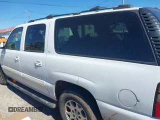 2004 Chevrolet Suburban LS with VIN 1GNEC16Z64J326207, listed as a IAAI auction lot 41744882 with 268,450 mi miles. Bid and sale history available at carsss.com. Image 6.
