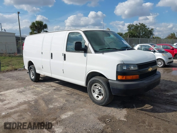 2020 Chevrolet Express Cargo Van with VIN 1GCWGBFP7L1149607, listed as a IAAI auction lot 41519575 with 82,940 mi miles. Bid and sale history available at carsss.com. Image 1.