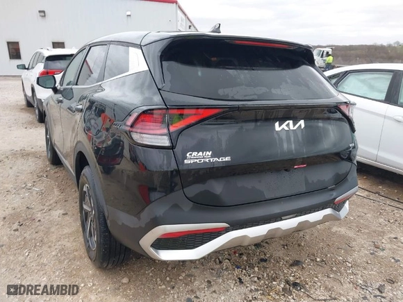 2024 Kia Sportage Hybrid LX with VIN KNDPUCDG0R7152425, listed as a IAAI auction lot 41818634 with 6,829 mi miles. Bid and sale history available at carsss.com. Image 3.