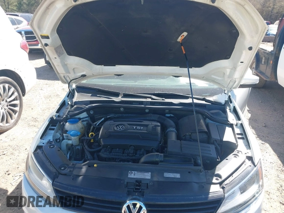 2014 Volkswagen Jetta SE z VIN 3VWD17AJ5EM422832, wystawiony jako IAAI lot #41684216 z przebiegiem 103 940 mil mil oraz . Historia ofert i sprzedaży dostępna na DreamBid. Obrazek 10.