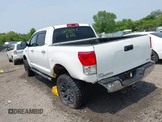 2013 Toyota Tundra Limited z VIN 5TFHY5F17DX295216, wystawiony jako IAAI lot #42390140 z przebiegiem 230 902 mil mil oraz . Historia ofert i sprzedaży dostępna na DreamBid. Obrazek 6.
