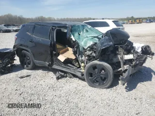 2019 Jeep Compass Latitude with VIN 3C4NJDBB9KT602264, listed as a Copart auction lot 50759925 with Not Provided miles and Salvage Title. Bid and sale history available at DreamBid. Image 4.
