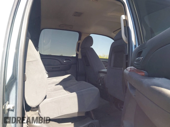 2008 Chevrolet Avalanche LS z VIN 3GNEC12J08G193046, wystawiony jako IAAI lot #42084024 z przebiegiem 138 581 mil mil oraz . Historia ofert i sprzedaży dostępna na DreamBid. Obrazek 8.