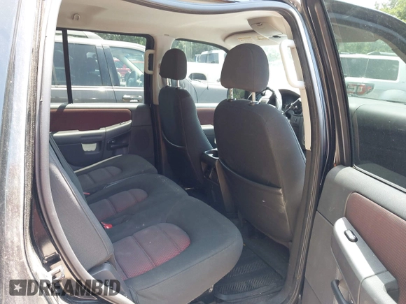 2005 Ford Explorer XLT с VIN 1FMDU63E65UA15260, выставлен на аукционе IAAI как лот 42603930 с пробегом 160 117 миль миль и . История ставок и продаж доступна на DreamBid. Изображение 8.