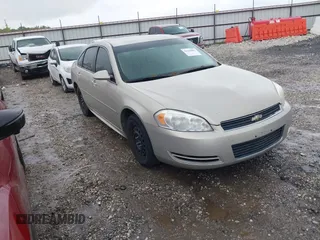 2009 Chevrolet Impala Police Police z VIN 2G1WS57MX91285861, wystawiony jako IAAI lot #42196062 z przebiegiem 242 677 mil mil oraz . Historia ofert i sprzedaży dostępna na DreamBid. Obrazek 1.