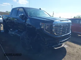 2022 GMC Sierra 1500 z VIN 3GTUUGETXNG624599, wystawiony jako IAAI lot #42220821 z przebiegiem 60 000 mil mil oraz . Historia ofert i sprzedaży dostępna na DreamBid. Obrazek 1.